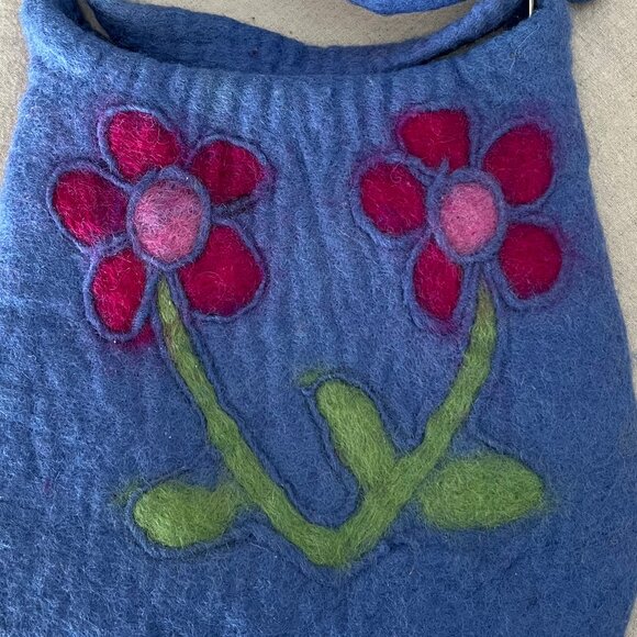 Wool Crossbody Bag - Felted wool bag from Nepal - Picture 5 of 13
